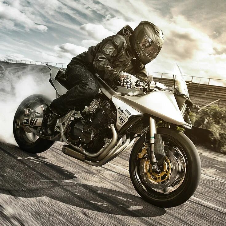 Fighter мотоциклы. Street Racer мотоцикл. Street Fighter Moto. Байкер с катаной. Moto Custom Fighter.