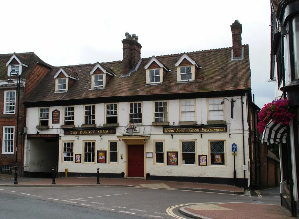 Кройдон-суррей. Ист гринстед. East grinstead centre for sight. Clarendon 19 века. Ист гринстед англия.