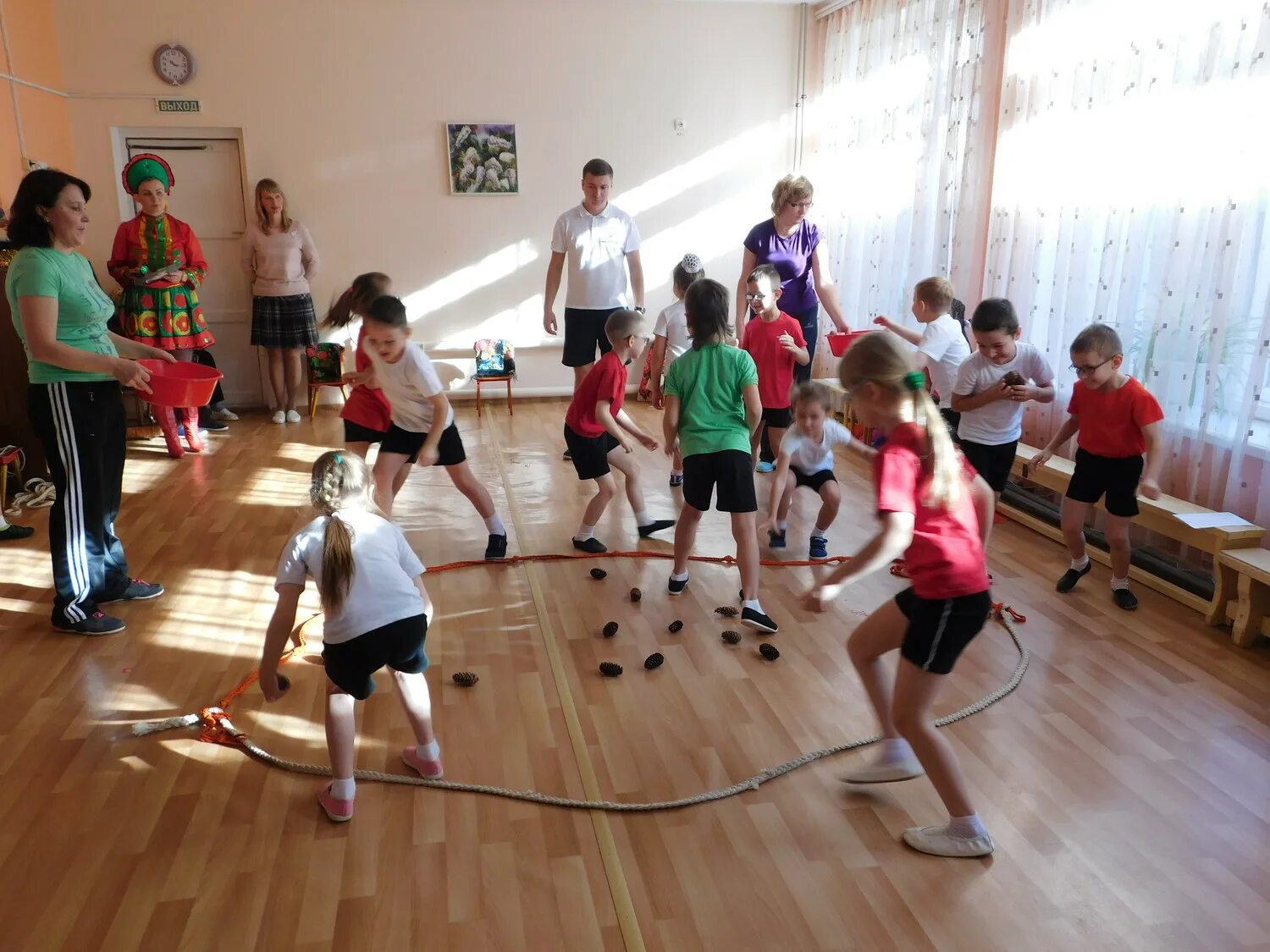 Подвижные игры для детей. Подвижные игры для младшего школьного. Спортивные и подвижные игры. Подвижные игры для детей. Подвижные игры для младшего школьного.