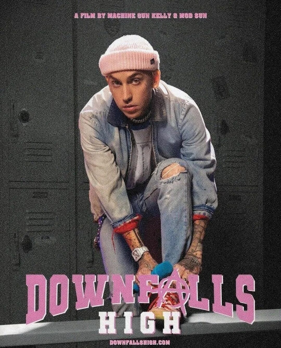 Downfalls high 2021. Machine Gun Kelly Blackbear. Machine Gun Kelly Downfalls High. Black Bear и Machine Gun Kelly.