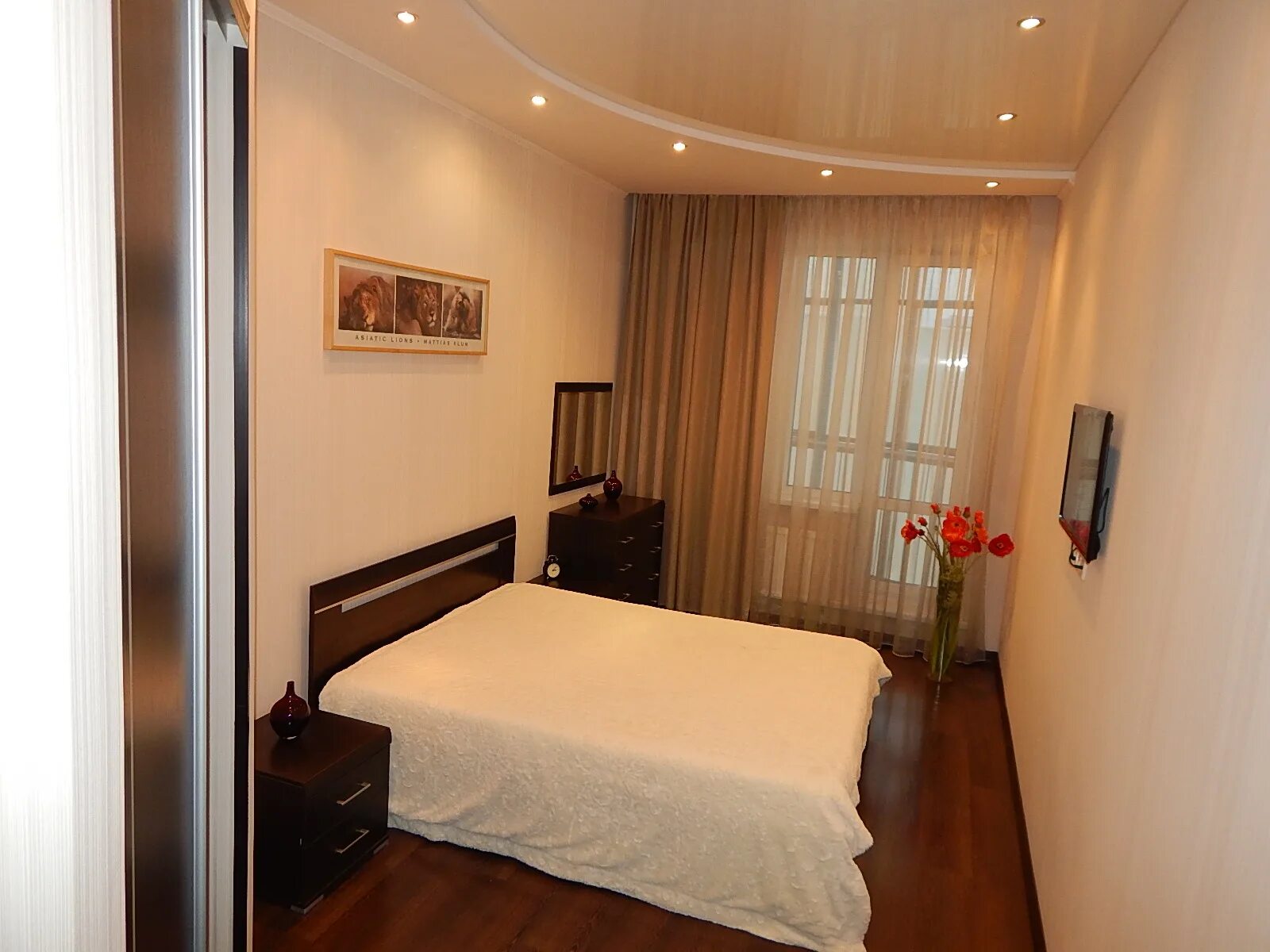 Суточная квартира метро люберцы. Дубно квартиры посуточно. Комната обычная. Суточная квартира. Питер кременчугская 11к2.