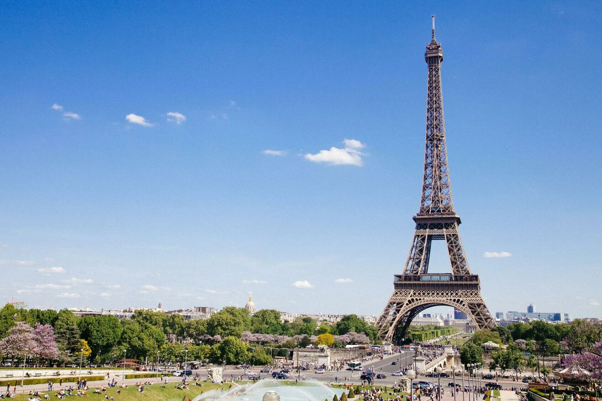 French cities. Эйфелева башня в Париже. Город Франция Эйфель башня. Ейфелева Вежа Париж. Эйфелева башня в Париже фото.