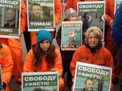 Активист гринписа 6