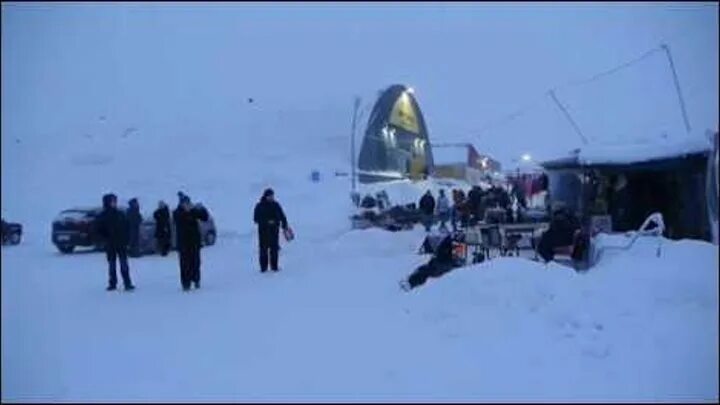 Автозаводская 28 воркута. Светофор воркута. Светофор воркута зал. Светофор воркута пищевиков. Светофор воркута.