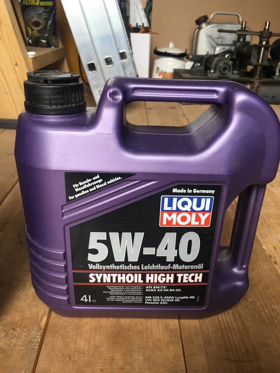 Liqui moly 5w40 high tech. Liqui Moly Synthoil High Tech 5w-40. Ликви моли 5w40 фиолетовая канистра. Ликви моли 5w40 голубая канистра. Ликви моли 5w40 а3/в4 ХС лаутаф Хай ТЭЧ.