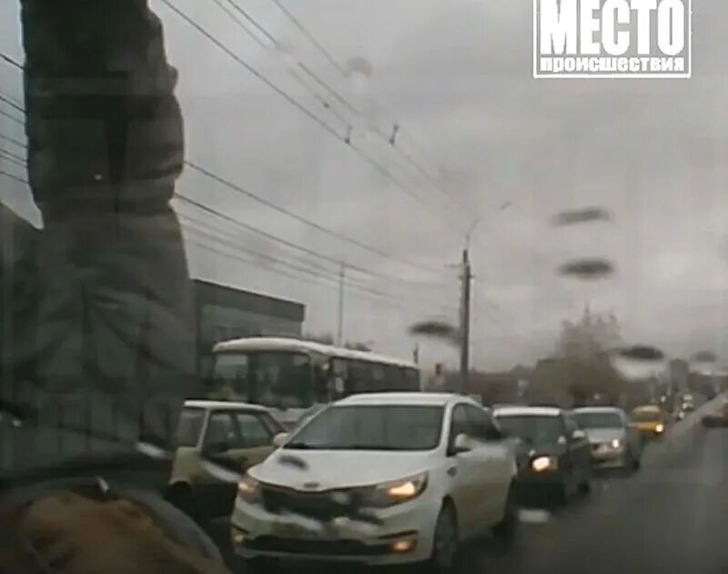 Девочка алиса суворова сбитая в кирове фото. Место происшествия киров вчера. Авария под кировом газель из мурома. Инцидент киров. Инцидент киров.