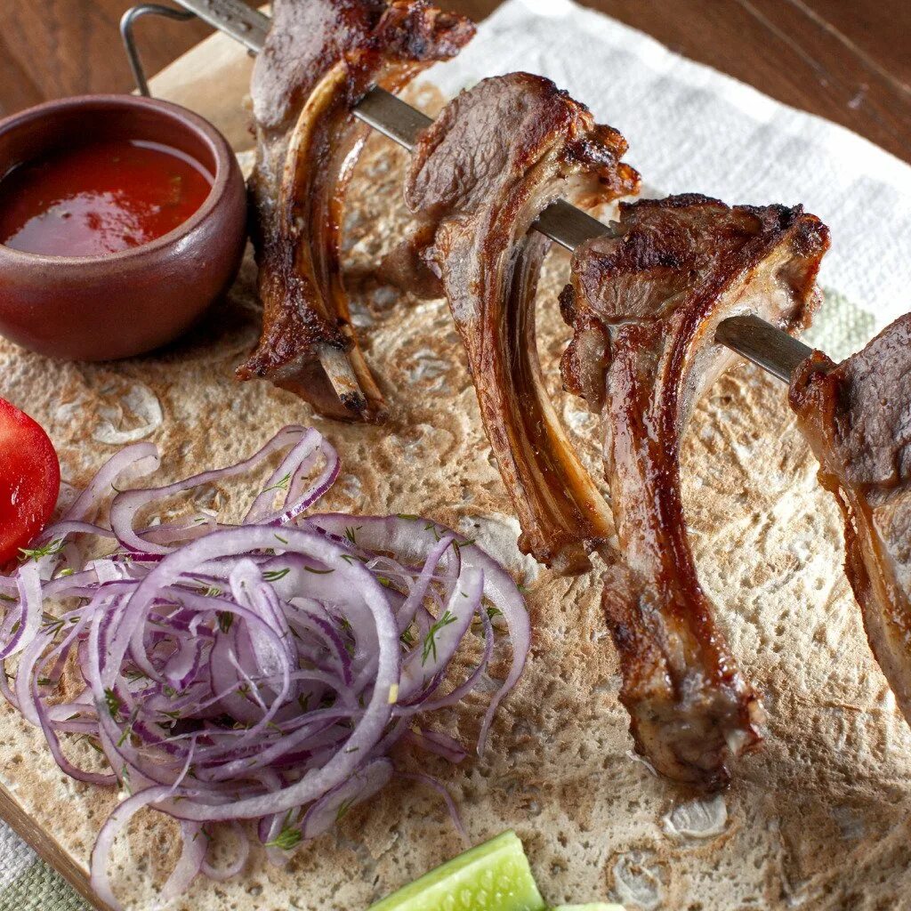 Старое русло меню. Ярцевский шашлык строителей. Ярцевский шашлык смоленск попова 112. Шашлык на улице. Смоленск проспект строителей ярцевский шашлык № 1.