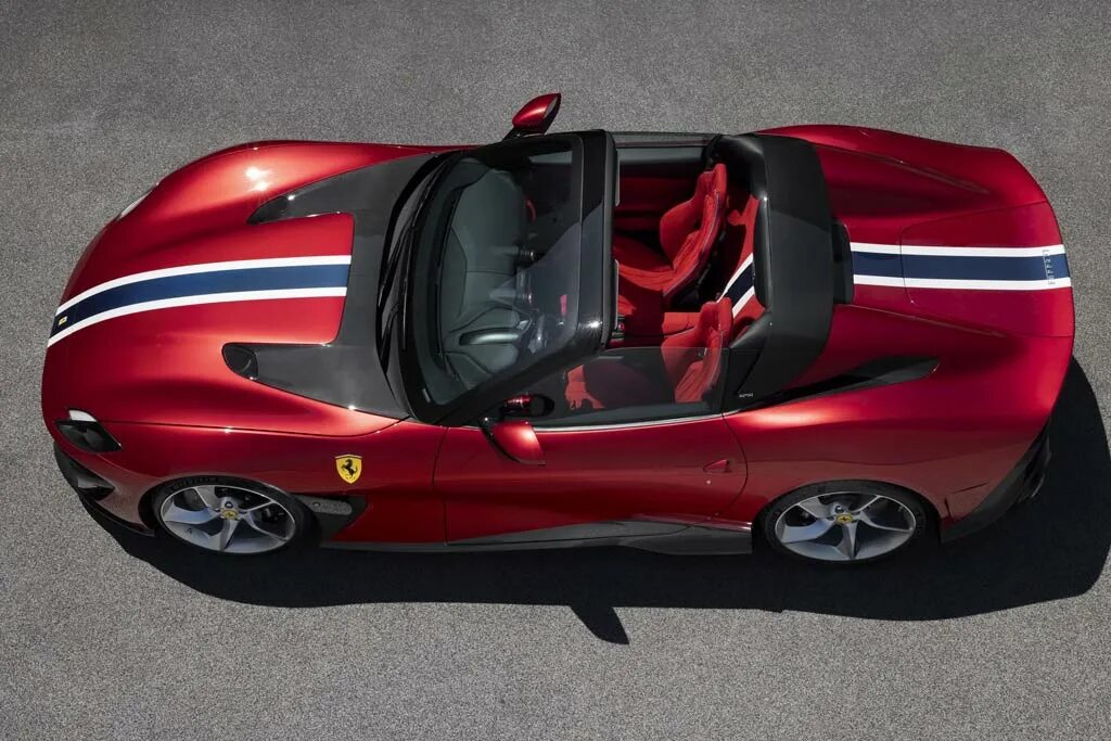 2022 51. 2022 51. Ferrari кабриолет 2022. 2022 51. Ferrari 812 roadster.