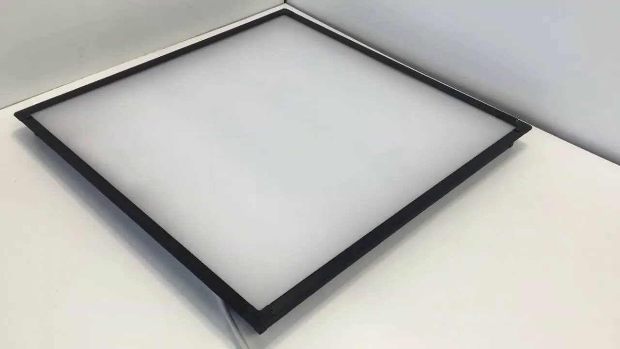 Светодиодный geniled офис standart 595х595х45 60вт 5000k ip54 микропризма. Светильник ultra light led албес 3000лм/6500к рассеиватель опал. Светильник светодиодный грильято опал. Светильник светодиодный грильято опал. Решетка рассеиватель для светодиодной панели.