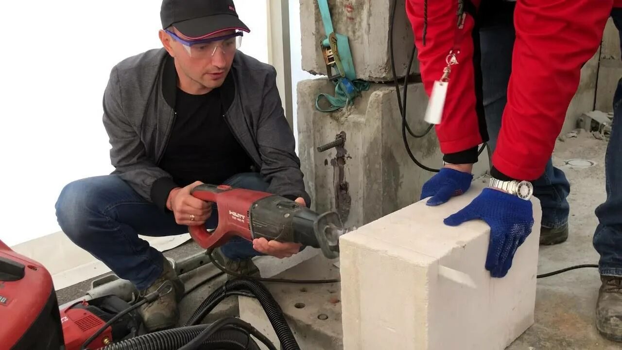 Фреза для штробления газобетона. Инструмент для распила газобетонных блоков. Чем пилить блоки. Чем пилить блоки. Распилка газобетона.