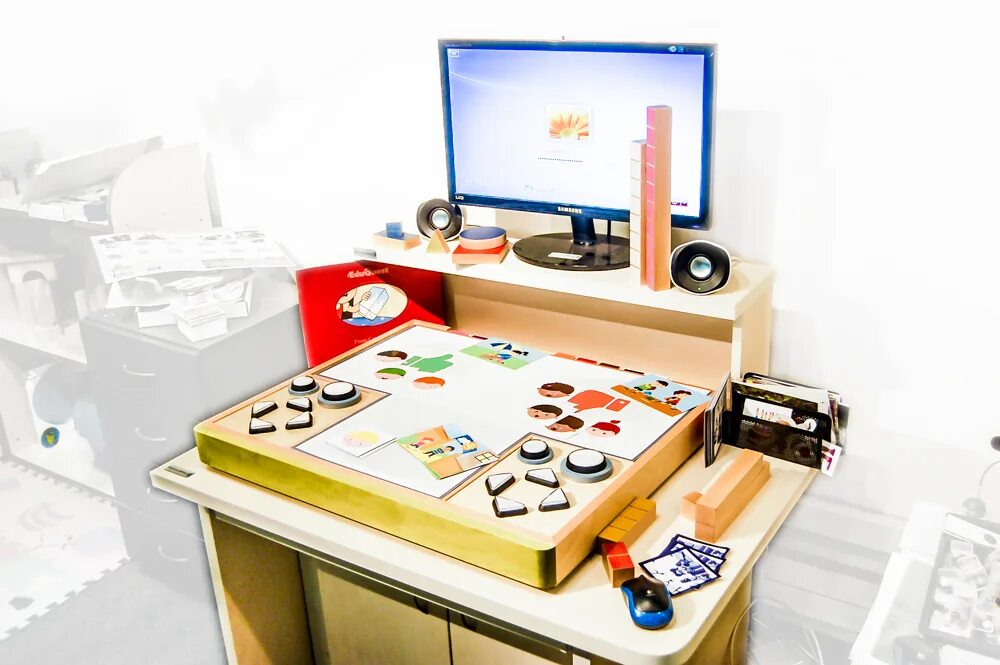 Картинка инновации в доу. Компьютерные развивающие среды. Тренажеры для умственно отсталых детей. Современные мультимедийные технологии. Компьютерные технологии.