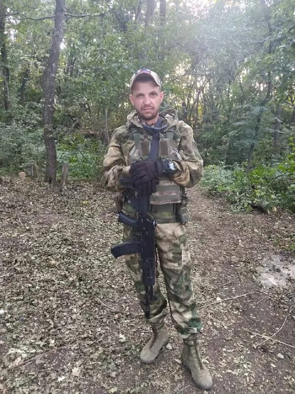 Позывной волчонок. Фото пузика с позывным злой. Позывной леший донбасс. Саша злой прилепин. Варяг днр.