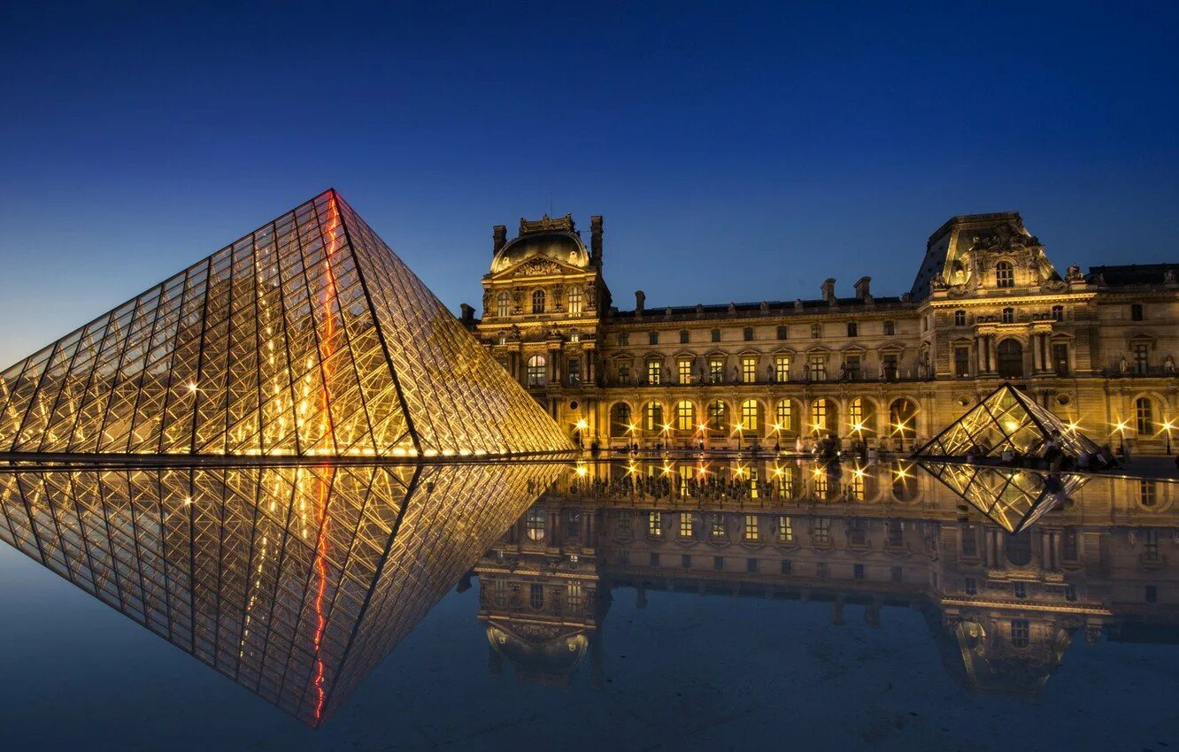 De louvre. Лувр Париж Франция. Достопримечательности Франции Лувр. Музей Лувр в Париже (Франция)..