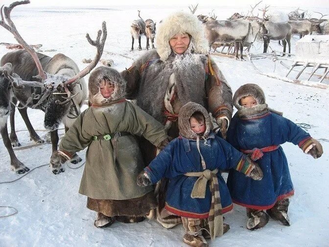 Картина дети севера. Дети народов крайнего севера. Картины народов севера. Дети на карайном сервере.