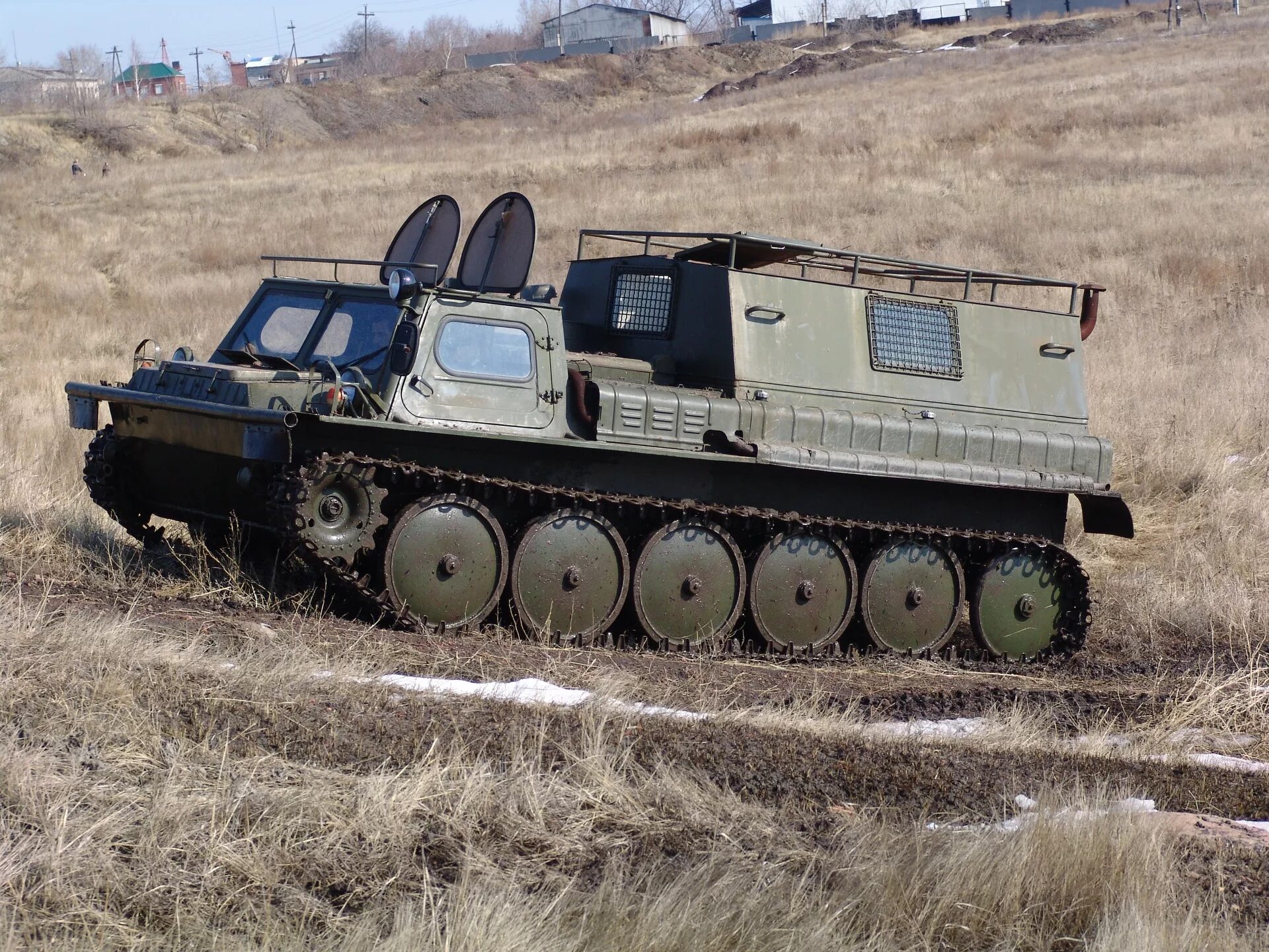 Гтс фото. Гусеничный советский вездеход газ-71. Гтс фото. • гусеничный тягач (газ -47, гтт). Вездеход гт-см газ-71.