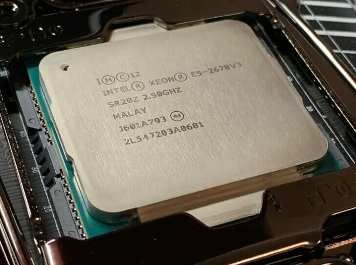 Intel xeon e5 lga 2011 3. Xeon e5 2678 v3. Xeon 2011v3 сокет. Xeon 2678v3 процессор. Xeon e5 Socket 2011.