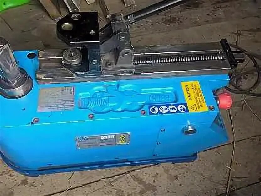Uni 60. Электромеханический трубогиб cbc uni 60 a1de. трубогибочный станок cbc uni 42 a. трубогиб uni 80. uni 60 трубогиб оснастка.