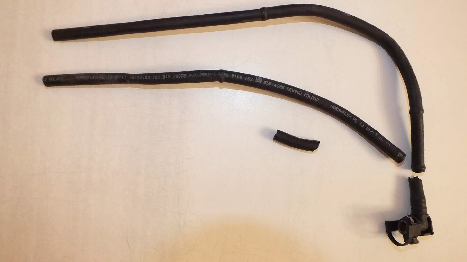 Трубка general motors 55354563 трубка дросселя. Xer16 opel трубка подогрева дроссельной. Трубка подогрева дроссельной. 4. Трубка термостата z18xer.