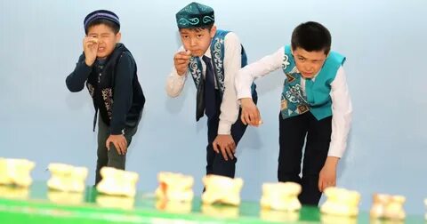 Ағасы мен әпкесі шұлықтағы порно