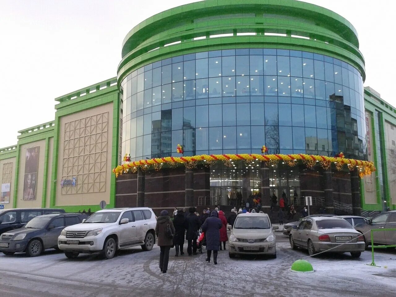 Самый центр тюмень. Самый центр тюмень. Тюмень тц галерея. Самый центр тюмень. Тц тюмень сити молл тюмень.