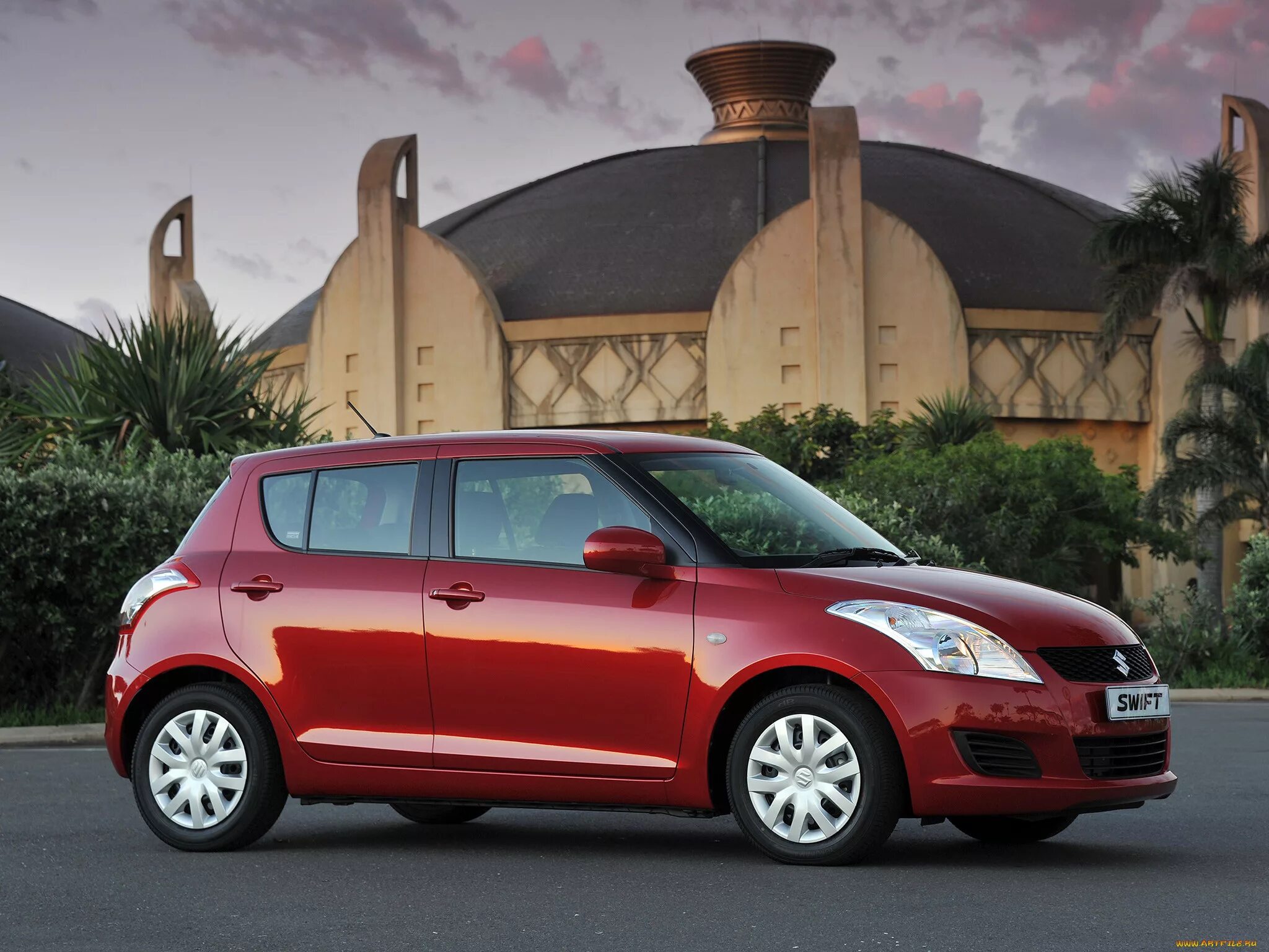 B swift. Судзуки свифт. машина suzuki swift. suzuki swift красный. судзуки кольт.