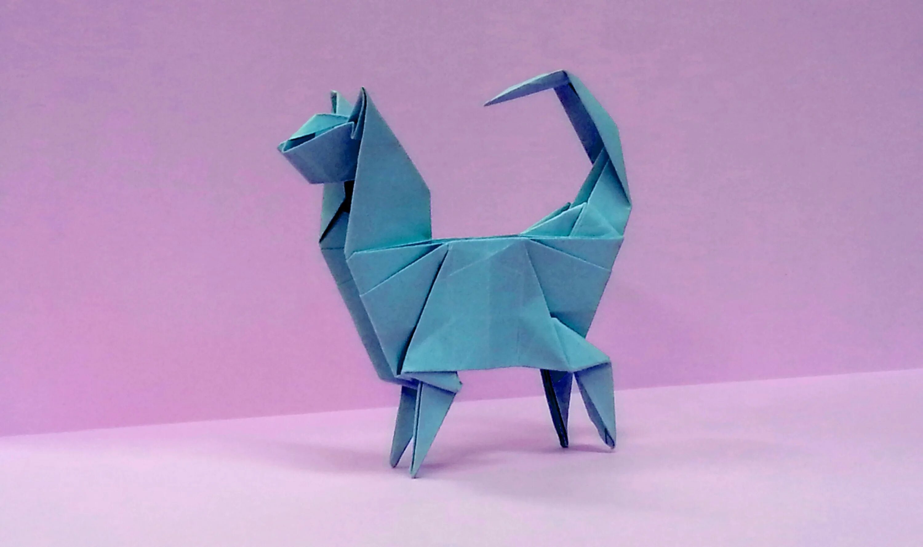 How make origami. Как можно сделать оригами для мамы. Оригами северный олень. Интересные оригами для детей. Оригами для малышей.