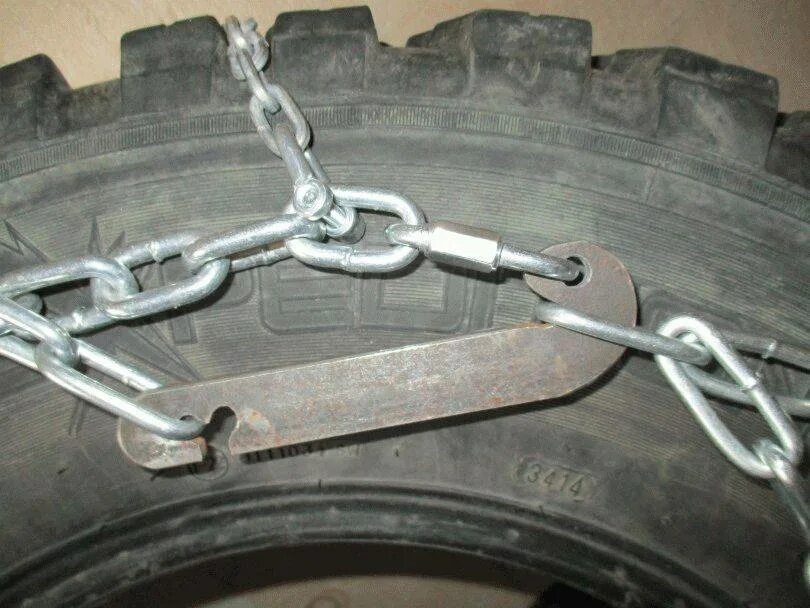 Цепи на уаз 469. Цепи противоскольжения на ниву шевроле. Цепи на ваз 2107 на колеса сср. Цепи противоскольжения на хендай hd78. Цепи на уаз 469.