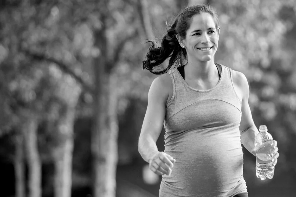 Мама фит. Runner pregnant. Walking pregnancy. Pregnant Run. Pregnant Running.