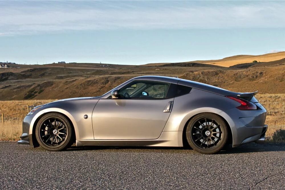Nissan 370Z Forum - View Single Post - Candidates for "2013 calendar z best shot