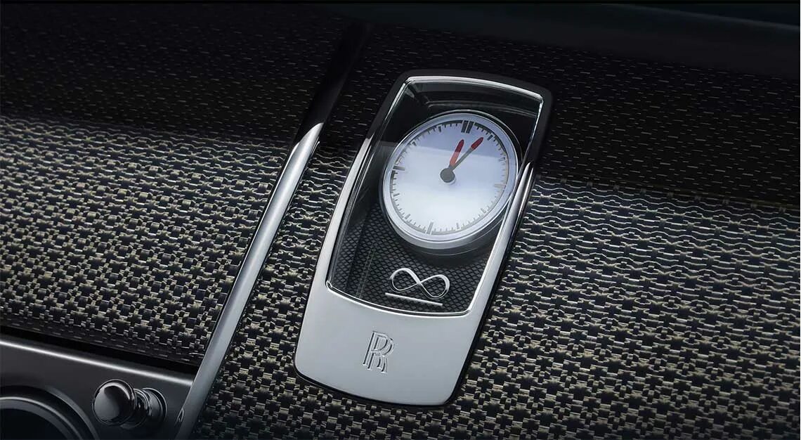 Watch rolls. Часы Rolls Royce. Часы Роллс Ройс. Часы из Роллс Ройса. Аналоговые часы Роллс Ройс.