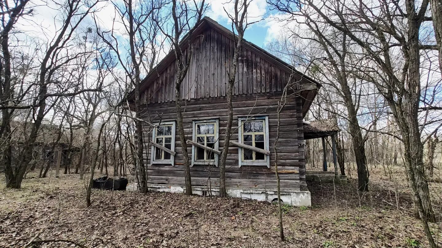Заброшенные дома в деревнях. Сельский дом беларусь. Реестр пустующих домов. Дома в белоруссии. Сельсовет в деревне.