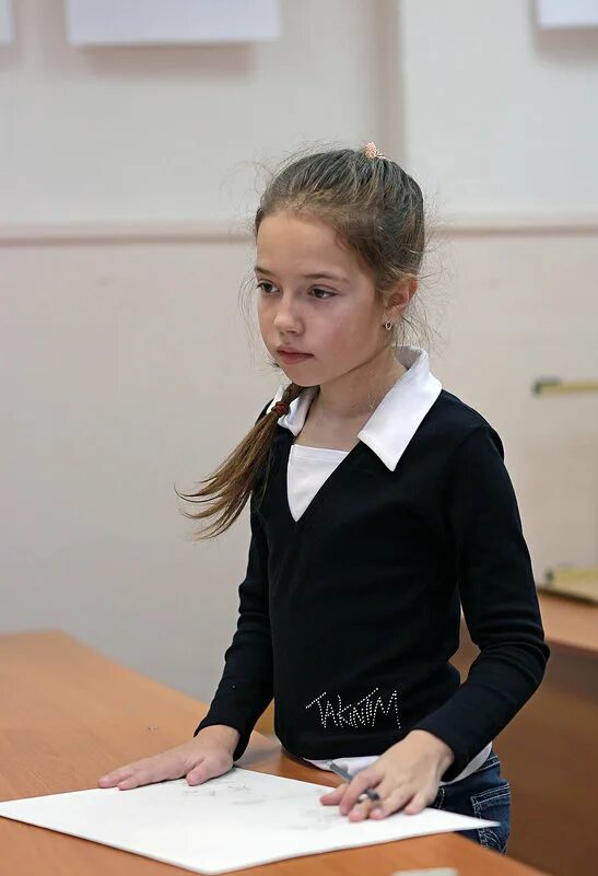 Alexander guitar ютуб канал. Kwame alexander. Старики и дети. Книга мари александер. Alex lesson.