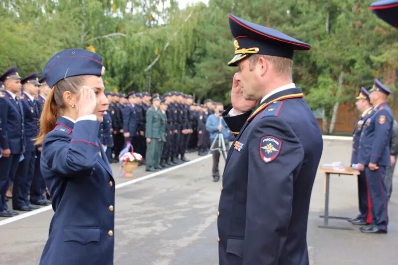 Военный билет. Какое звание дают после колледжа. Какое звание дают после колледжа. Выпускники школы милиции. Емельянов роман александрович агпс мчс.