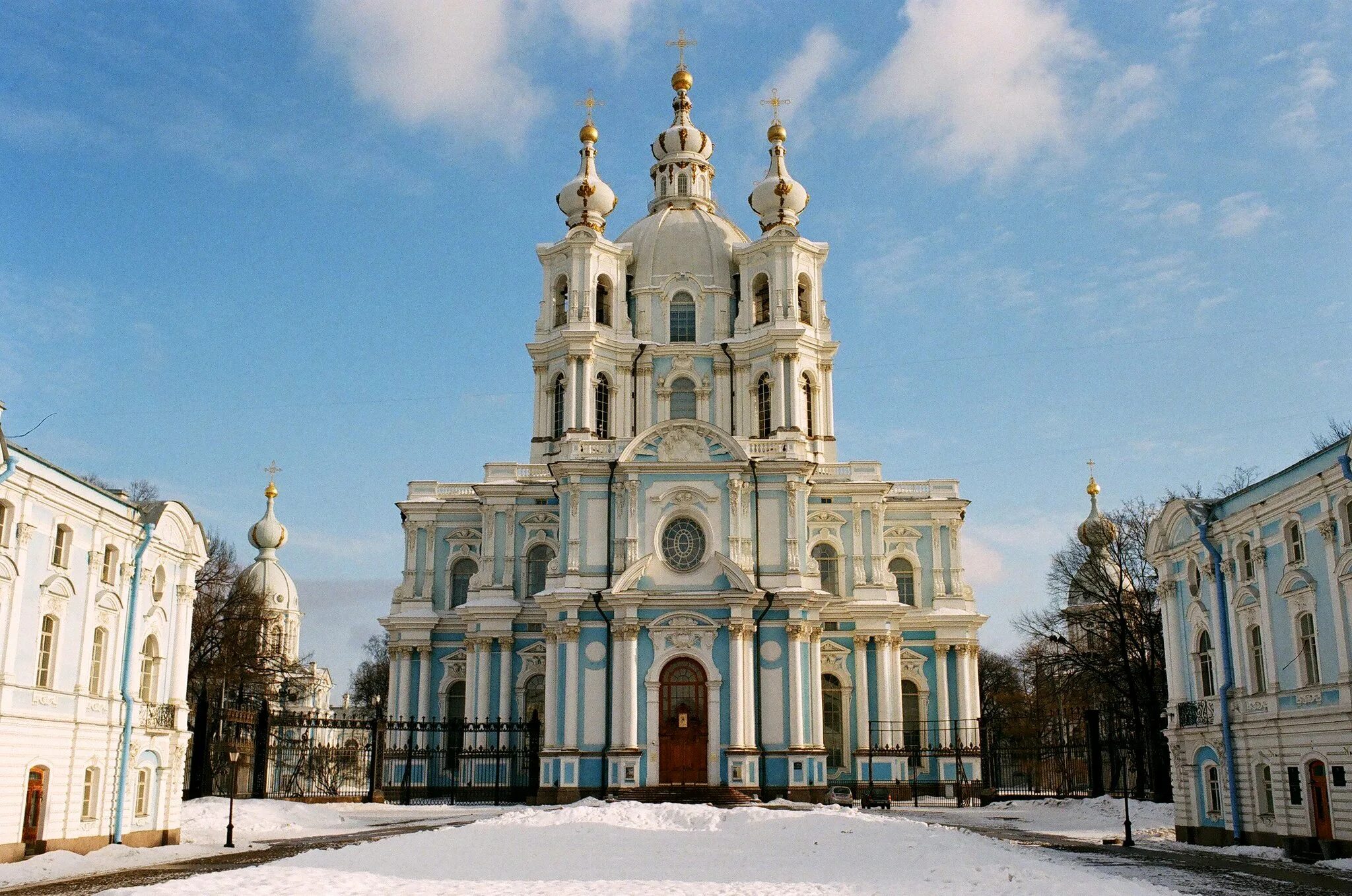 Сколько церквей в спб