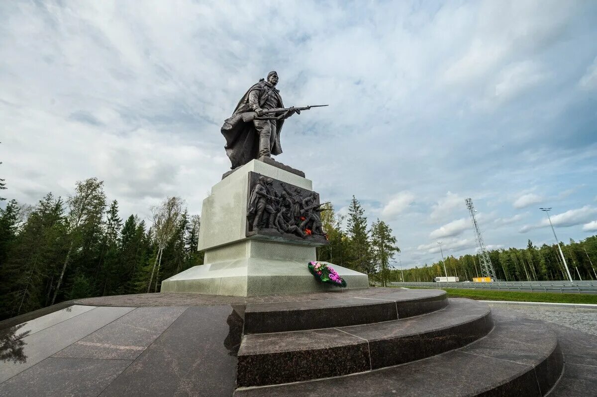 мемориальный комплекс погибшим при защите отечества майкоп. памятник воинам отечества набережные челны. мемориал в мясном бору новгородской области на трассе м 11. памятник 2 ударной армии м11. памятнику погибшим при защите отечества.