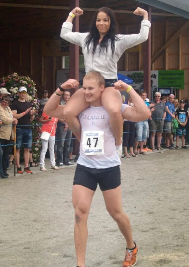 Lift and carry story. Ville Parviainen wife carrying. Tall lift woman