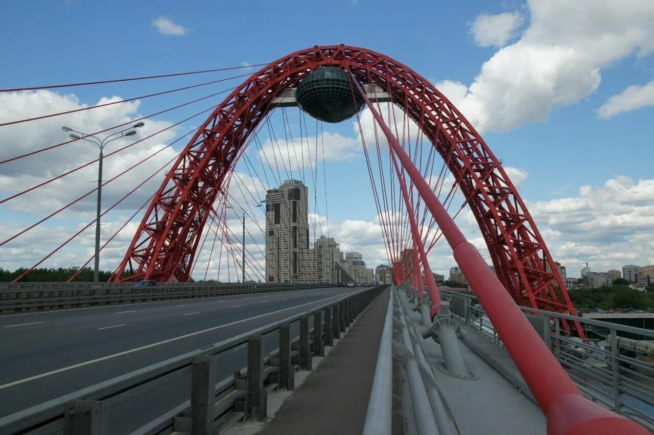 Самый большой мост в москве. Краснопресненская магистраль живописный мост. Красный мост крылатское. Хорошево-мневники живописный мост. Самый большой мост в москве.