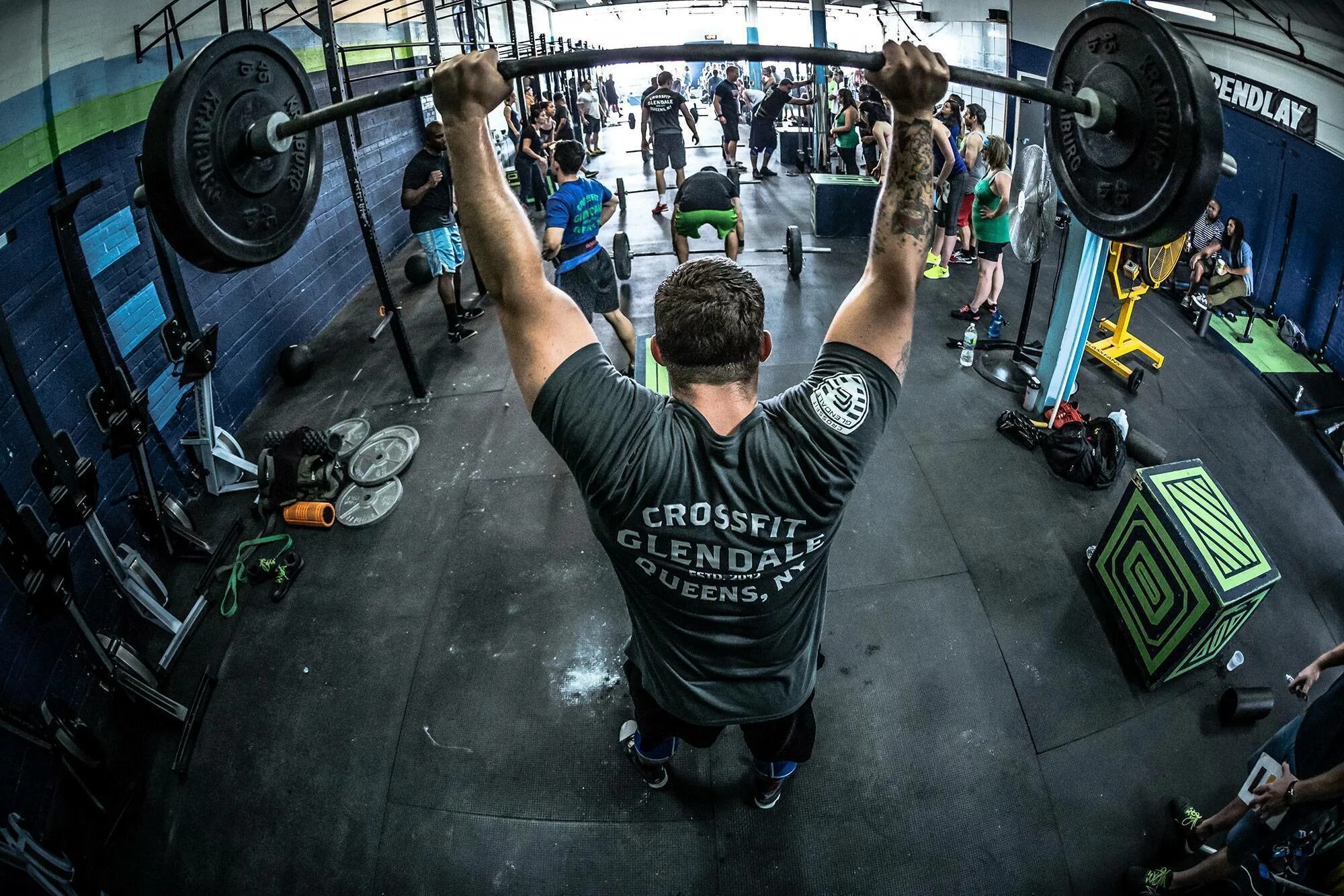 Кроссфит видео. ХСПУ кроссфит. Кроссфит тренировки. Кроссфит (CROSSFIT).