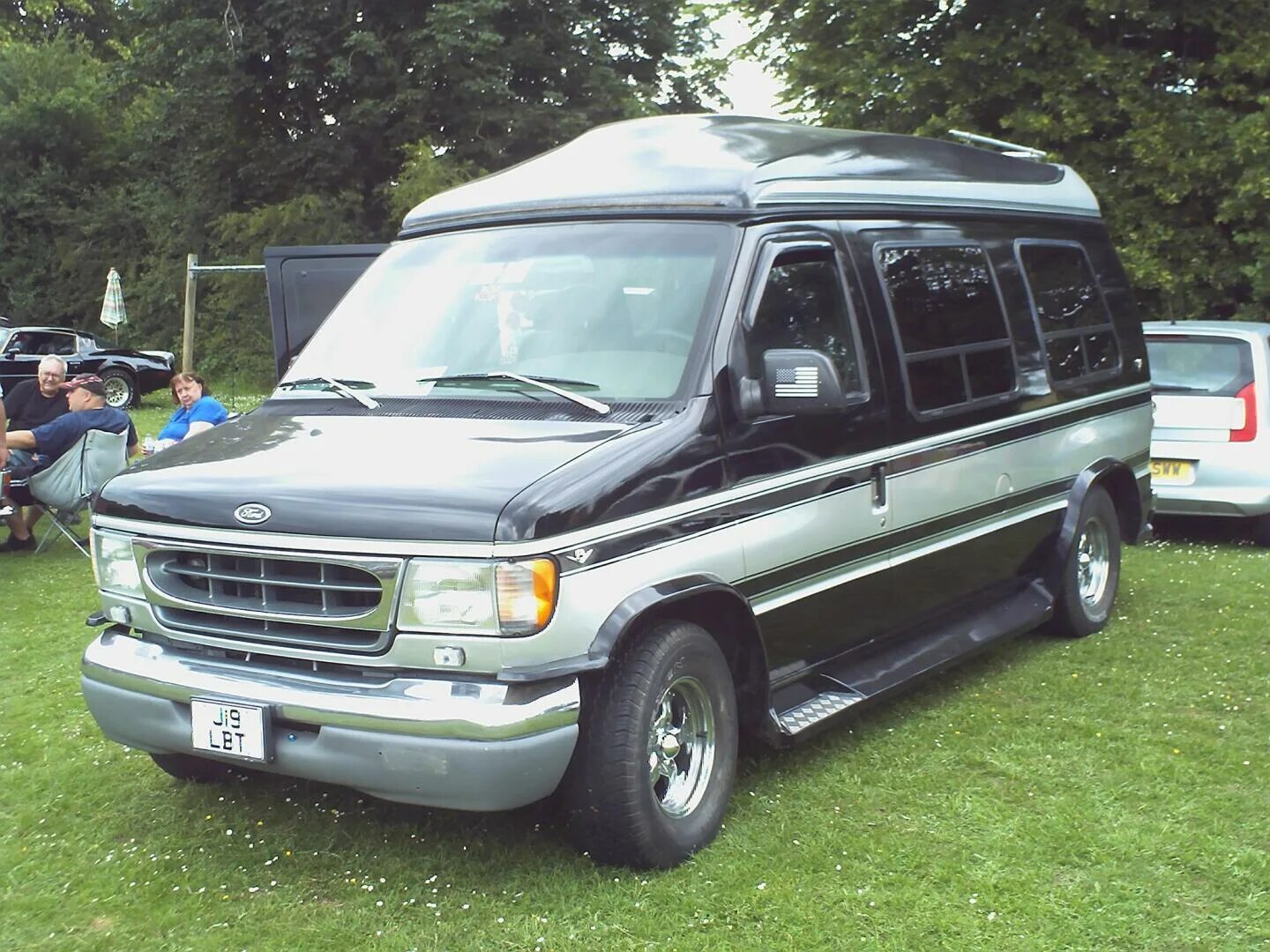 Форд эконолайн купить. Ford Econoline e150. Ford Econoline 150. Ford Econoline 1999. Ford Econoline 1997.