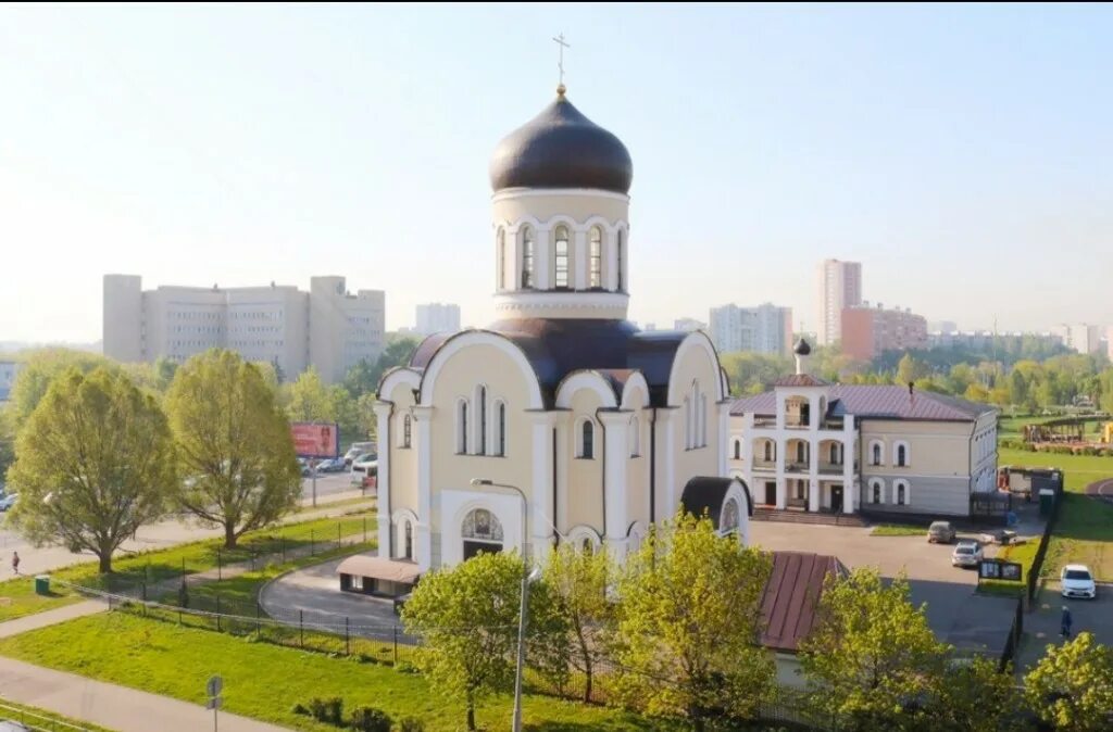 Храм на вешняковской 16. Храм святого праведного алексия московского в вешняках. Храм святого праведного алексия московского в вешняках. Храм мечева в вешняках. Храм на вешняковской 16.