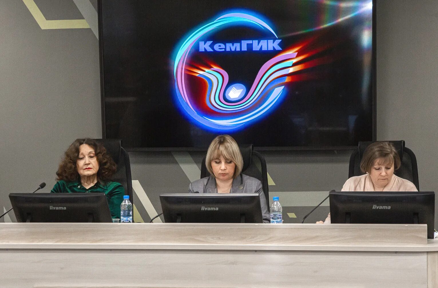 Косолапова елена витальевна кемгик. Эос 2020 кемгик. Институт культуры кемерово. Эос кемгик. Кемгик сбитнева.