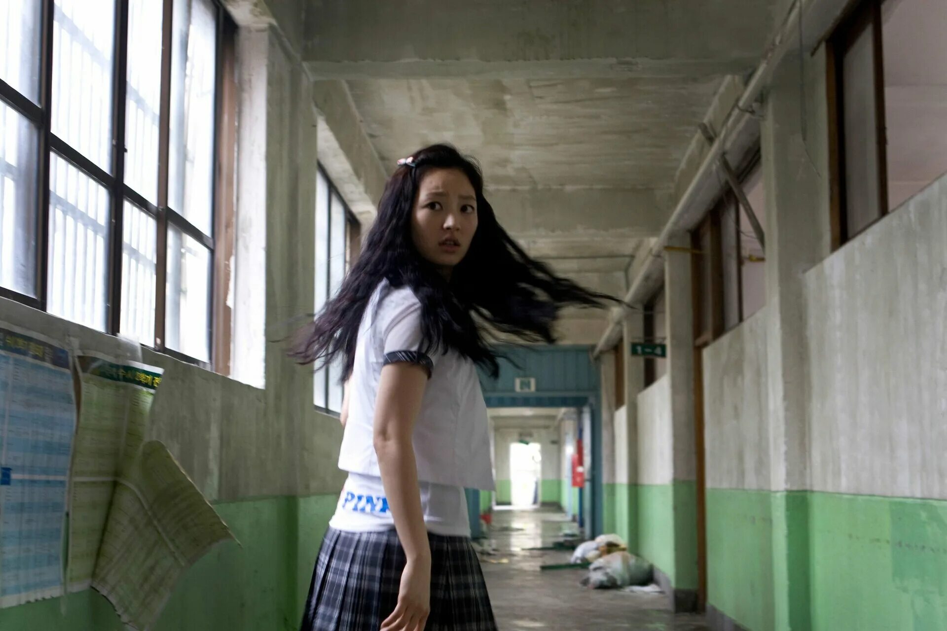 Призрак фильм 2010 корея. 13 привидений фильм шакал. Призрак 2010 ужасы. Корейский фильм призрак 2010. Призрак 2010 ужасы.