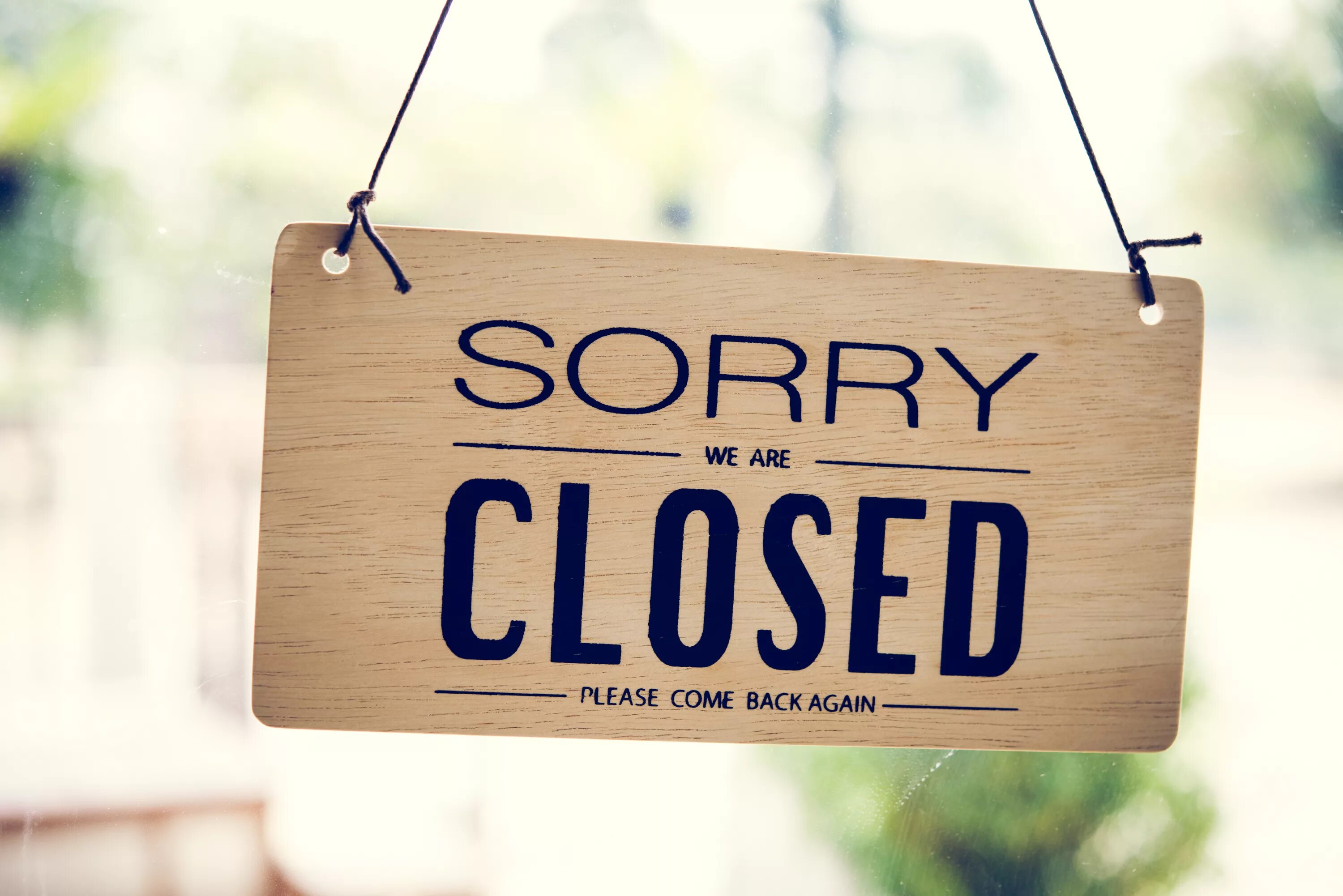 Sorry closed. Табличка close. Sorry we are closed. Shop closed. Быстрее плиз