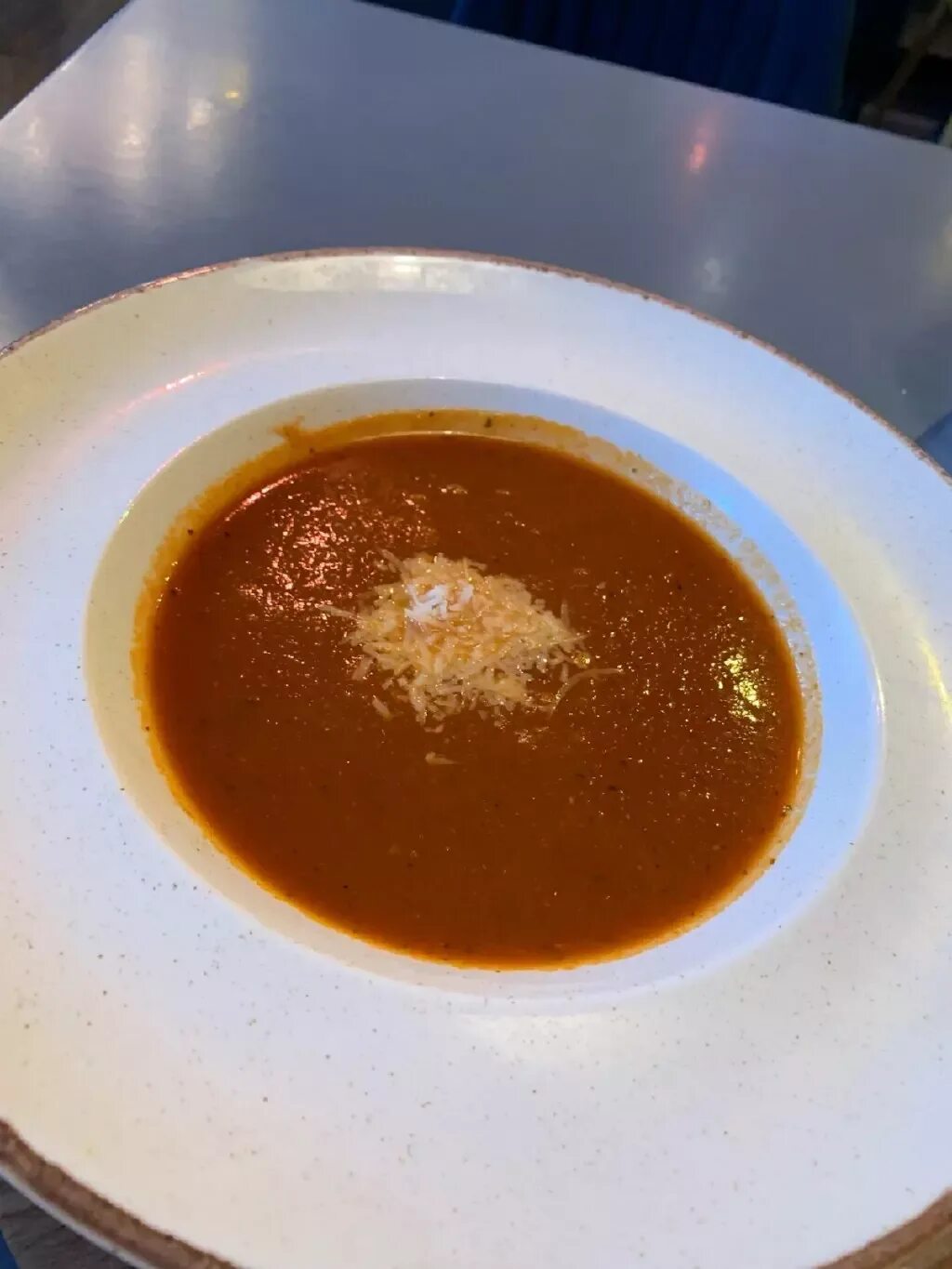 Луи батон москва. Батон вывеска магазина. Луи батон майка. Луи батон кафе. Луи батон.