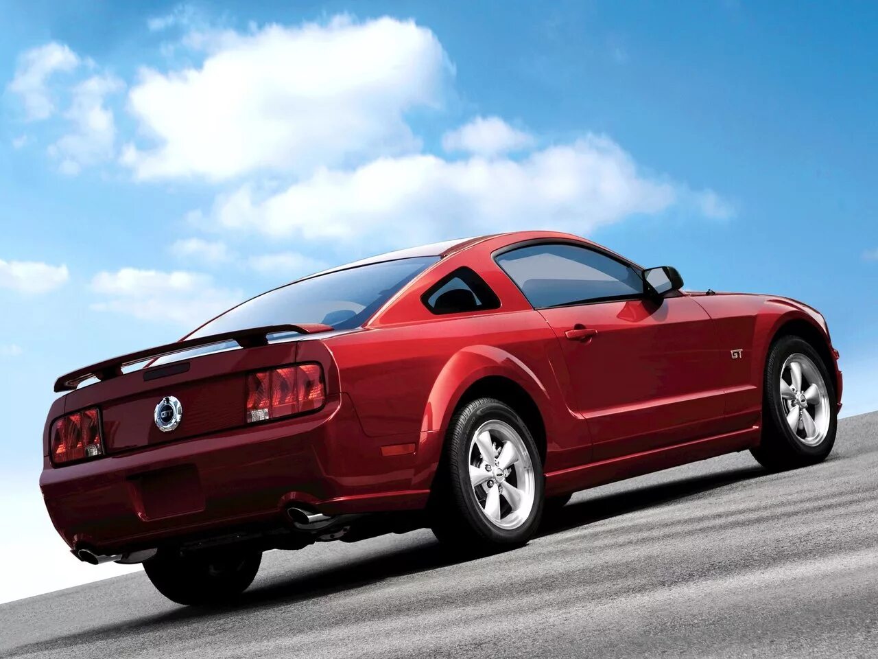 Форд Мустанг gt 2004. Форд Мустанг 2005. Ford Mustang gt 2005. Ford Mustang 4.0 v6 2005. Мустанг на русском языке