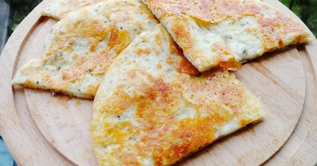 лепешка с сыром и зеленью. сырная лепешка пп. пп рецепты лепешки. ленивые хачапури (сырные лепешки). лепешка с зеленью.