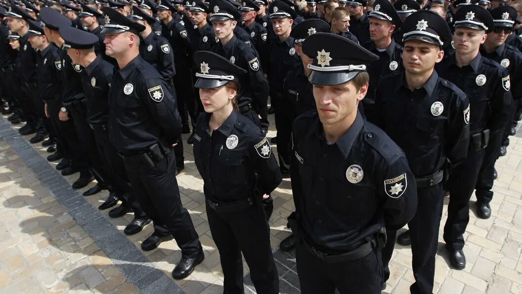 Кто такие полицаи. Полиция Украины Polizei. Вспомогательная полиция. Украинская вспомогательная полиция. Полицай фото.