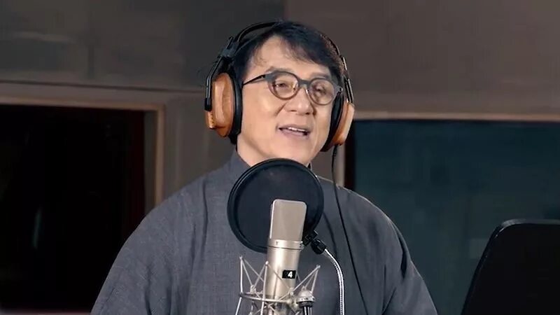 Джеки чан поет. Jackie chan песни. Джеки чан песня. Jackie chan песни. Джеки чан песни.