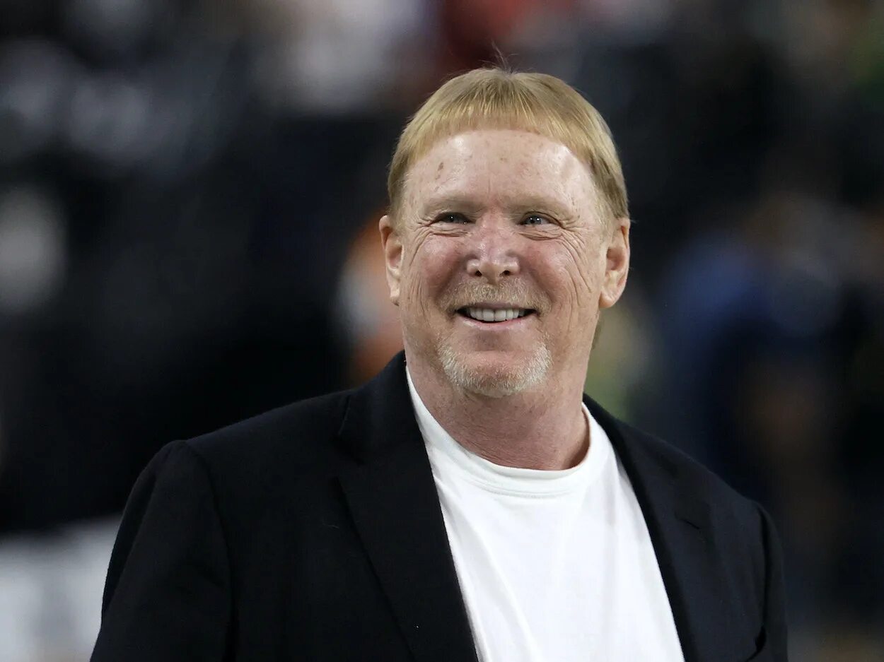 Oakland Raiders owner is worth $500 million and still uses a 2003 Nokia phone an
