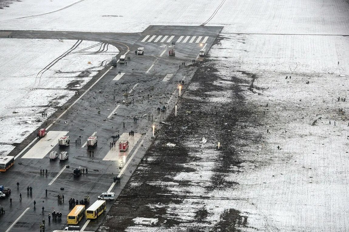 Боинг 737 ростов на дону. Катастрофа boeing 737 в ростове-на-дону. авиакатастрофа боинг 737 ростов на дону. крушение боинга 737 в ростове.